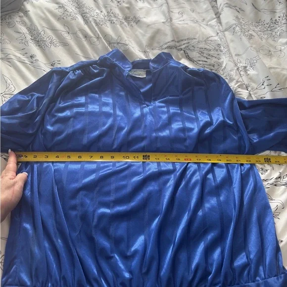Vintage Amy Of California Silky /Satin Royal Blue Blouse Size Medium - Picture 6 of 8